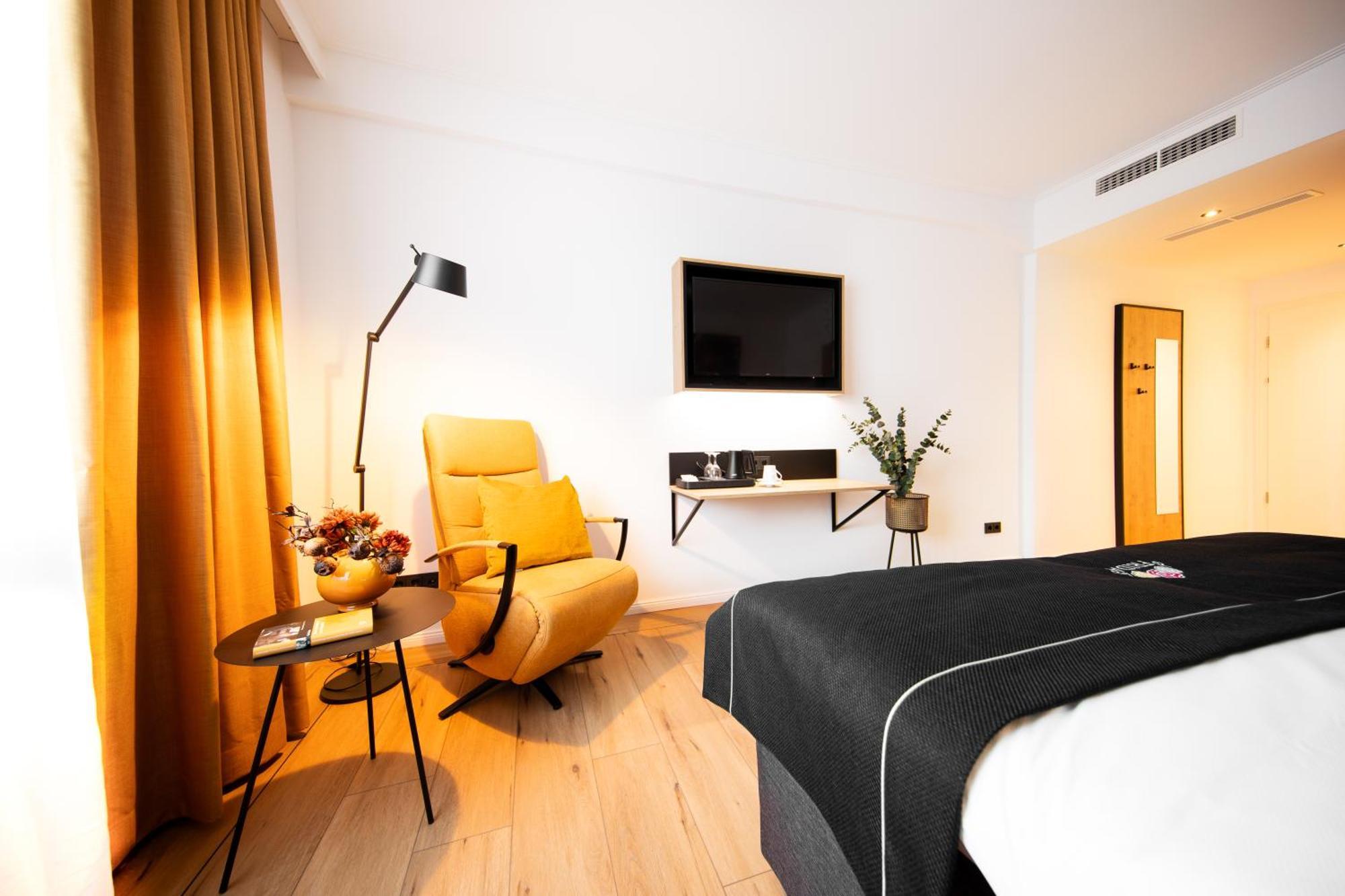 Frida Hotel & Cafe Bassum ภายนอก รูปภาพ