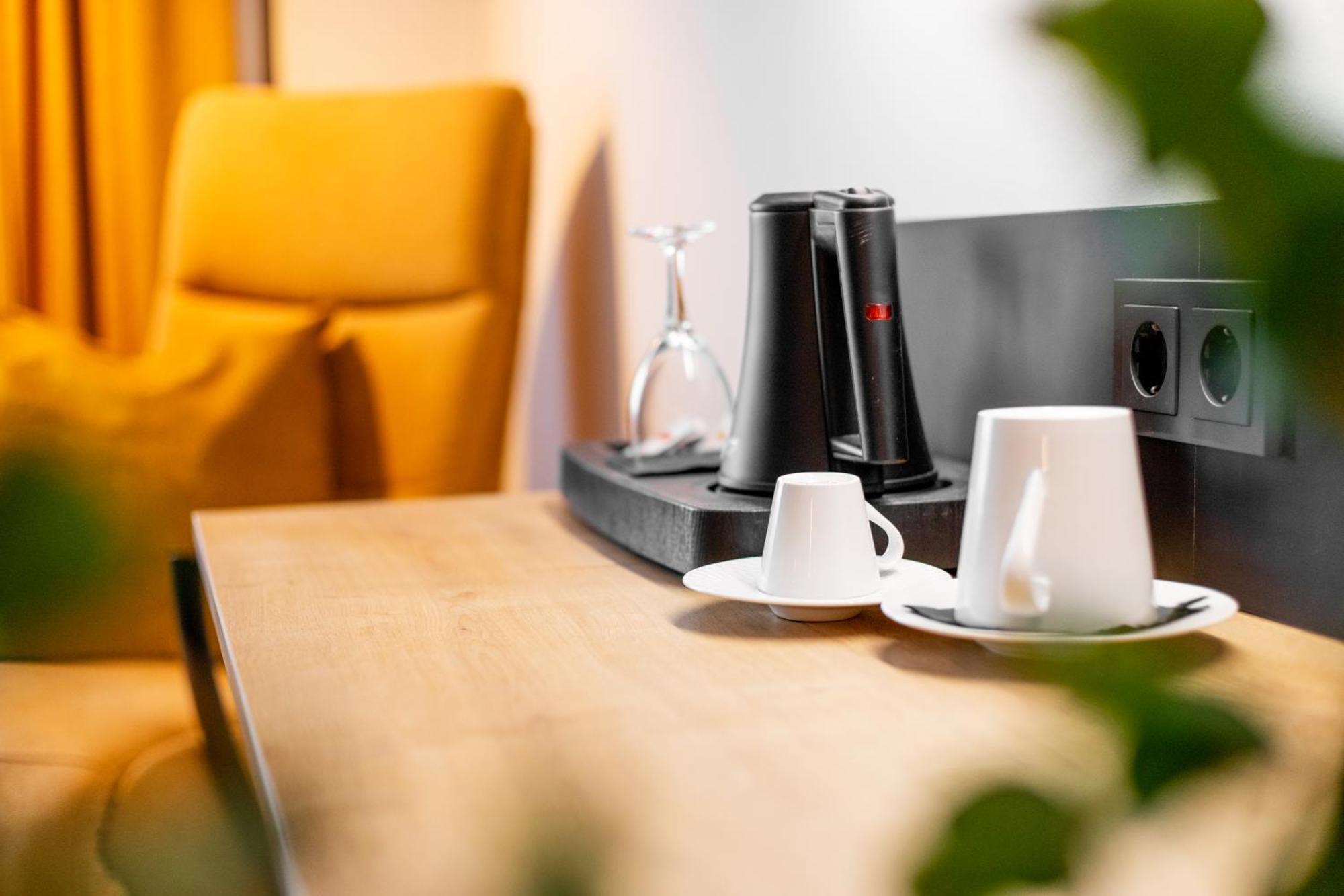 Frida Hotel & Cafe Bassum ภายนอก รูปภาพ